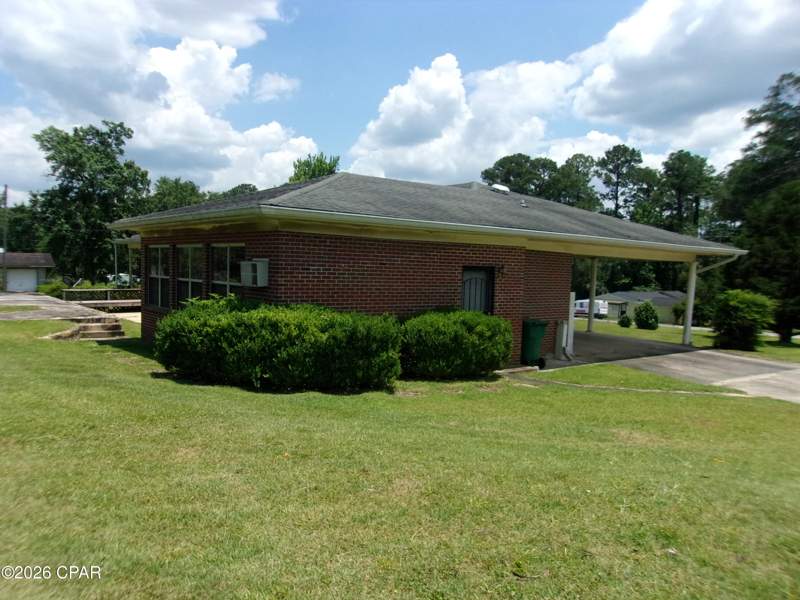 3 bedroom SingleFamilyResidence at 409 E Wisconsin Avenue, Bonifay, Bonifay — photo 5