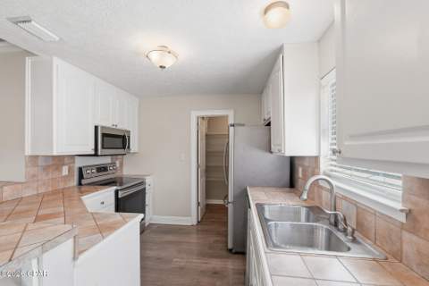 302 Jase Court, Panama City Beach FL - photo 11 of 41
