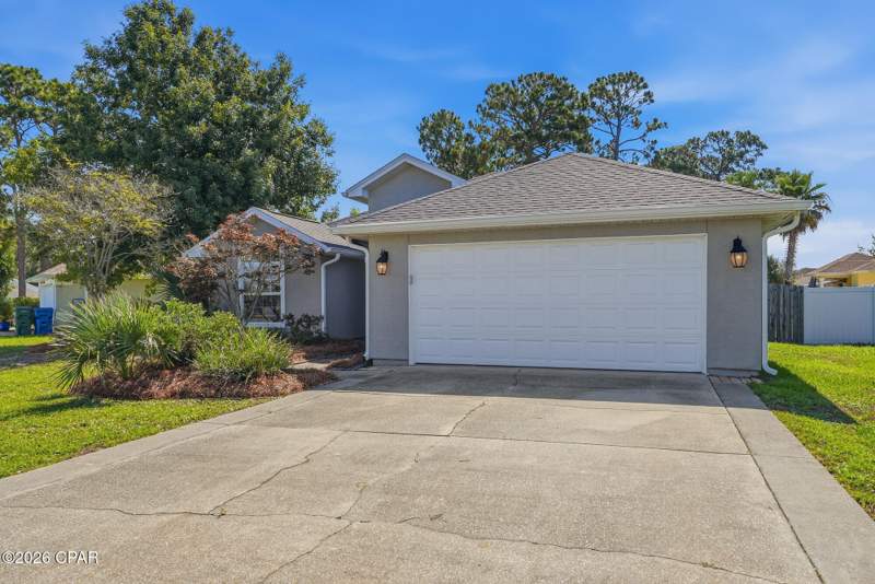 4 bedroom SingleFamilyResidence at 302 Jase Court, Hidden Pines Phase Vi, Panama City Beach — photo 3