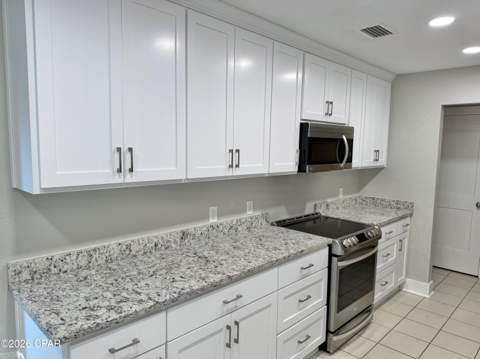 1428 Blue Grass Lane, Lynn Haven FL - photo 14 of 34