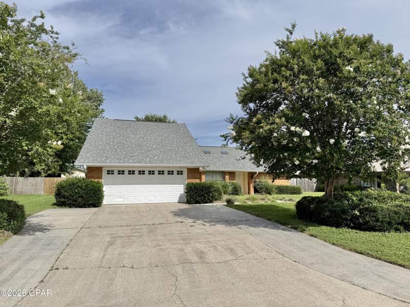 5 bedroom SingleFamilyResidence at 1428 Blue Grass Lane, Derby Woods 2nd Add, Lynn Haven — photo 2