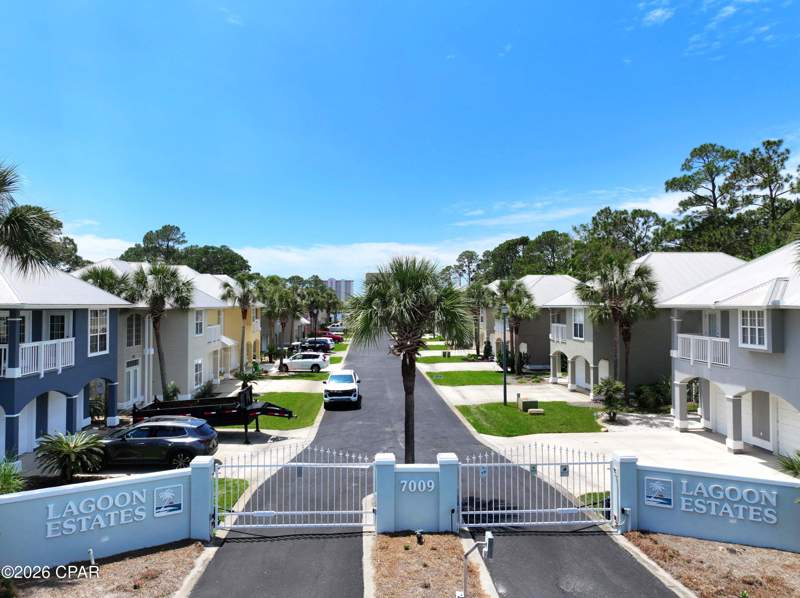 4 bedroom SingleFamilyResidence at 7009 N Lagoon Drive 119, Lagoon Estates, Panama City — photo 2