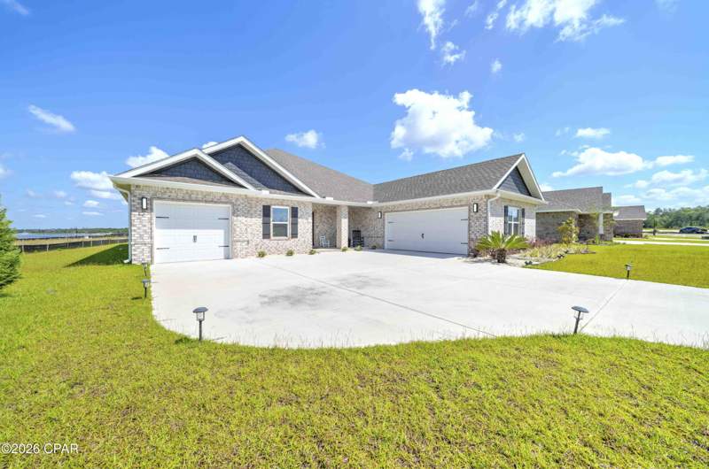 4 bedroom SingleFamilyResidence at 207 Lake Merial Boulevard, Lake Merial, Panama City — photo 2