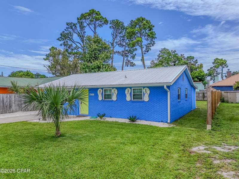 3 bedroom SingleFamilyResidence at 7005 S Lagoon Drive, Holiday Beach Unit 13, Panama City Beach — photo 2