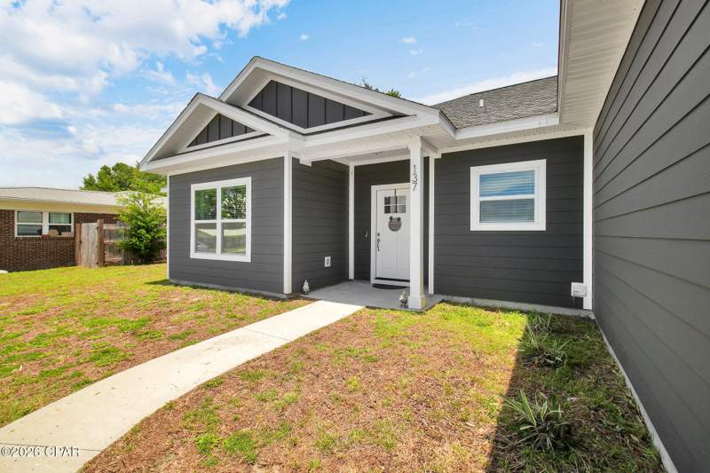 4 bedroom SingleFamilyResidence at 137 H L Sudduth Drive, Lannie Rowe Lake Estates U-10, Panama City — photo 4