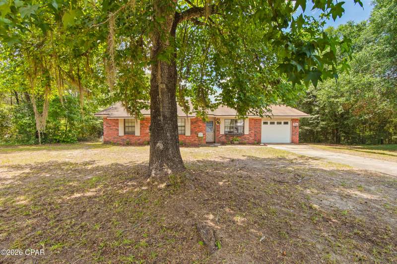 3 bedroom SingleFamilyResidence at 3918 Bricknell Avenue, Sunny Hills, Chipley — photo 2