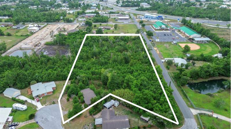 3 bedroom SingleFamilyResidence at 5 Sewanee Circle, Forest Park, Panama City — photo 4
