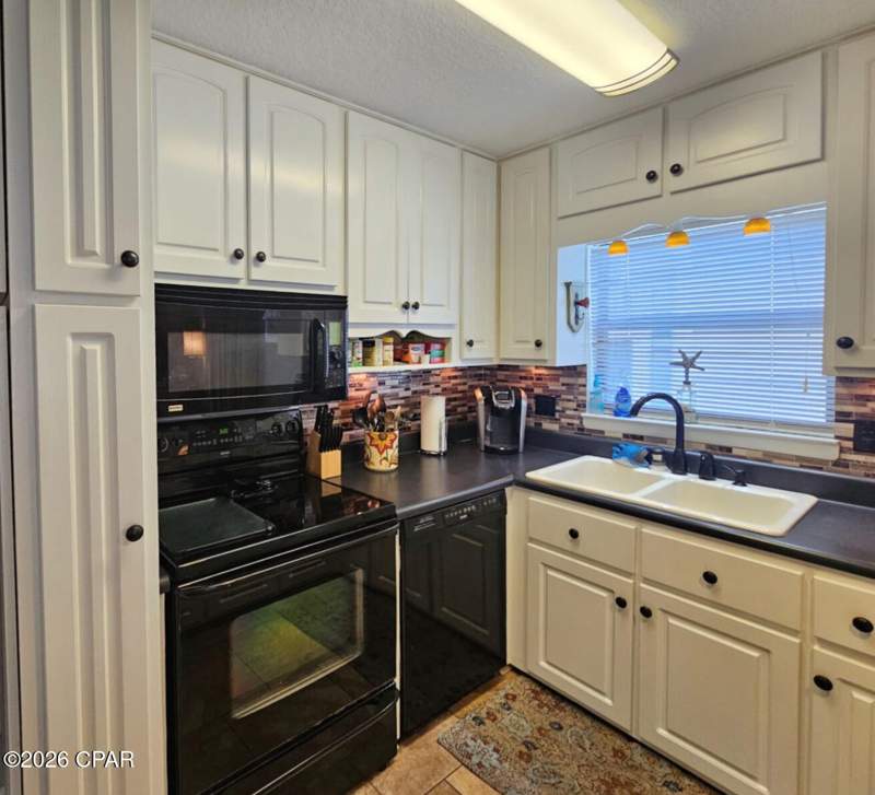 3 bedroom SingleFamilyResidence at 421 Snook Lane, Venture Out, Panama City — photo 5