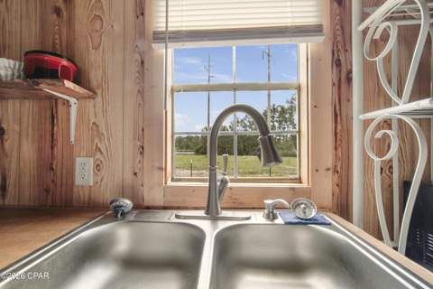 422 Mcduff Drive, Alford FL - photo 12 of 37