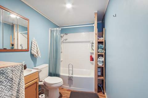 422 Mcduff Drive, Alford FL - photo 13 of 37