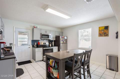 2318 Oakwood Street, Panama City FL - photo 10 of 38