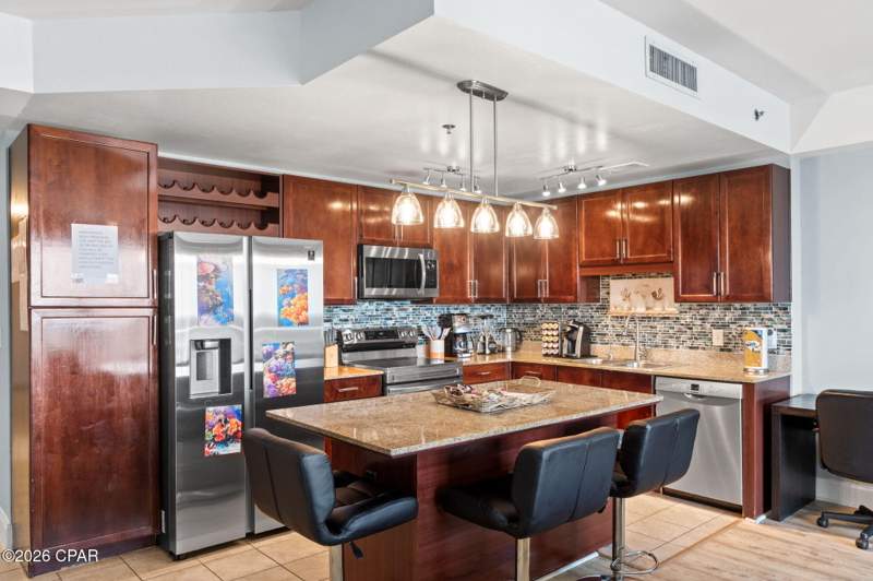1 bedroom Condominium at 9902 S Thomas Drive 1635, Laketown Wharf Phase II, Panama City — photo 4