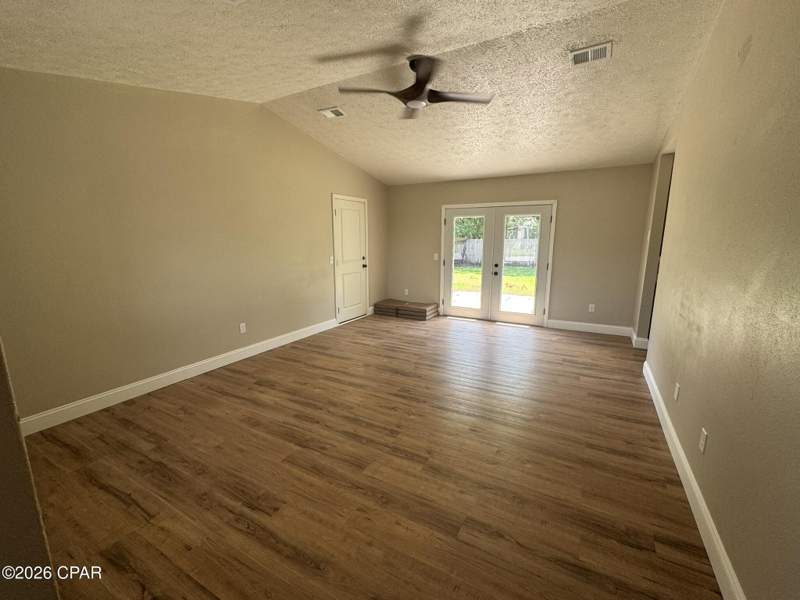 3 bedroom SingleFamilyResidence at 160 Kristine Boulevard, Callaway Forest, Panama City — photo 5