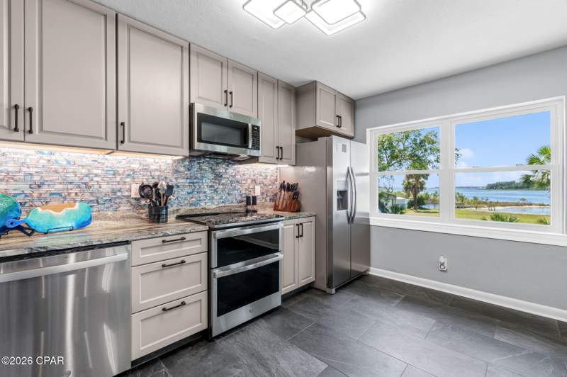 4 bedroom SingleFamilyResidence at 1440 Dover Road, Donalson Point, Panama City — photo 5