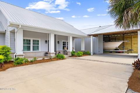 1023 N Bay Drive, Lynn Haven FL - photo 6 of 61