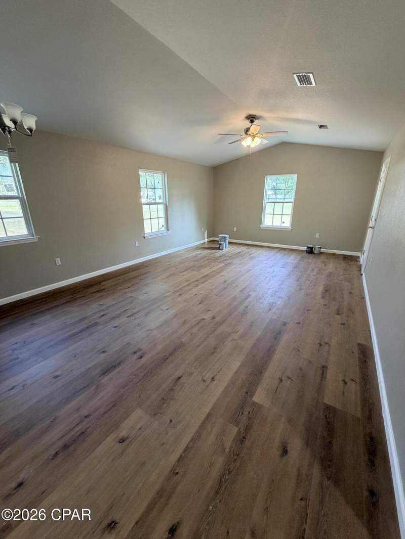 2 bedroom SingleFamilyResidence at 6636 Grande Oak Loop, Grand Ridge, Grand Ridge — photo 4