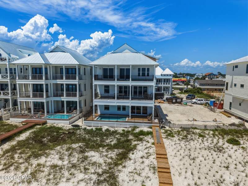 7 bedroom SingleFamilyResidence at 5931 Gulf Drive, Hadley's Beach, Panama City — photo 2