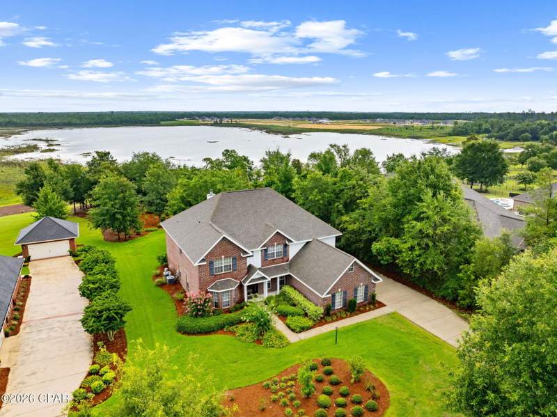 6 bedroom SingleFamilyResidence at 147 Lake Merial Shores Drive, Lake Merial Phase One, Panama City — photo 5