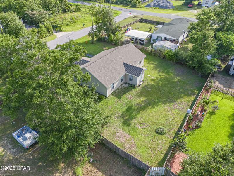 3 bedroom SingleFamilyResidence at 3933 Gravelle Drive, Silvernail Heights, Panama City — photo 2