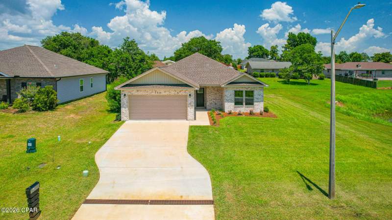 3 bedroom SingleFamilyResidence at 300 Hugh Thomas Drive, Grimes Callaway Bayou Est U-6, Panama City — photo 2