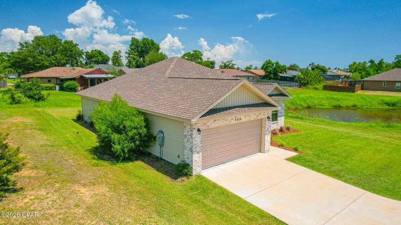 3 bedroom SingleFamilyResidence at 300 Hugh Thomas Drive, Grimes Callaway Bayou Est U-6, Panama City — photo 3