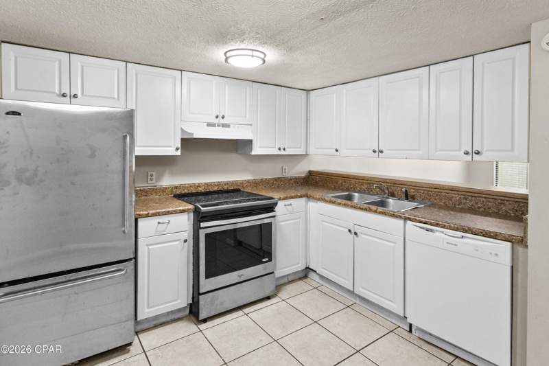 3 bedroom Attached at 102 Pattho Lane B, Gulf Coast Vill U-1 Re, Lynn Haven — photo 4