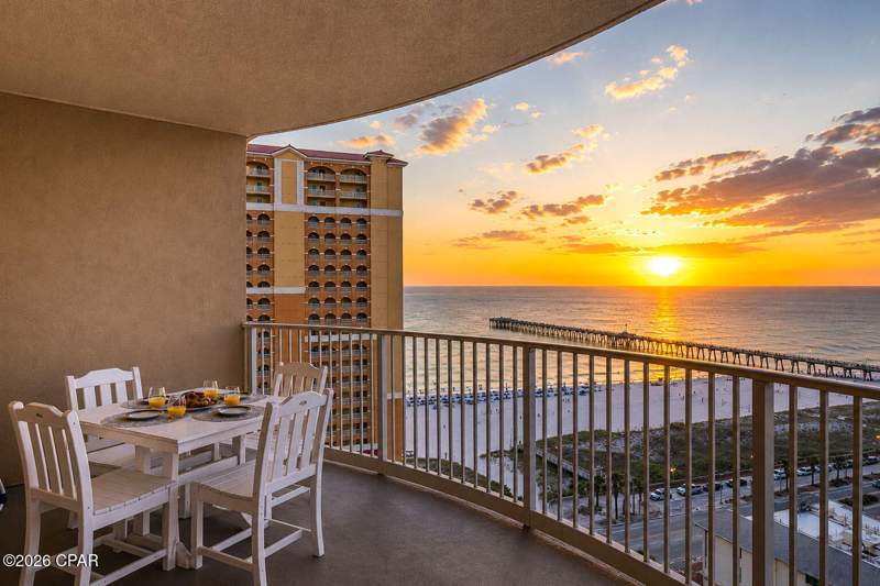 1 bedroom Condominium at 15928 Front Beach Road 31608, Calypso Towers III, Panama City Beach — photo 4