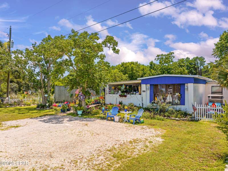 2 bedroom ManufacturedHome at 19429 Plaza Avenue, Laguna Beach Plaza, Panama City Beach — photo 5