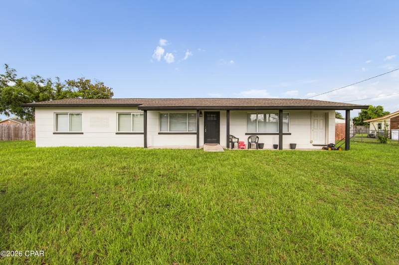 4 bedroom SingleFamilyResidence at 176 N Anita Drive, Register, E.B. 2nd, Panama City — photo 2