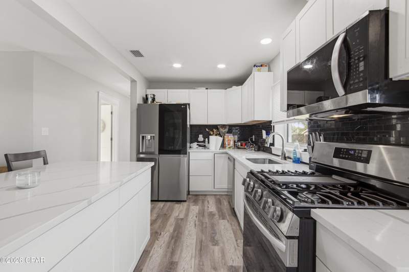 4 bedroom SingleFamilyResidence at 176 N Anita Drive, Register, E.B. 2nd, Panama City — photo 5