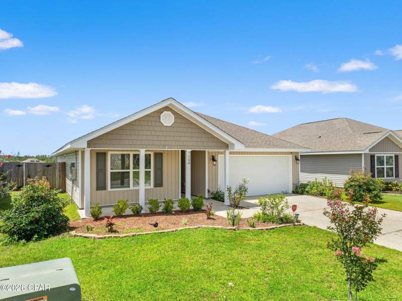 4 bedroom SingleFamilyResidence at 7128 Hatteras Boulevard, Barrett's Park, Panama City — photo 2