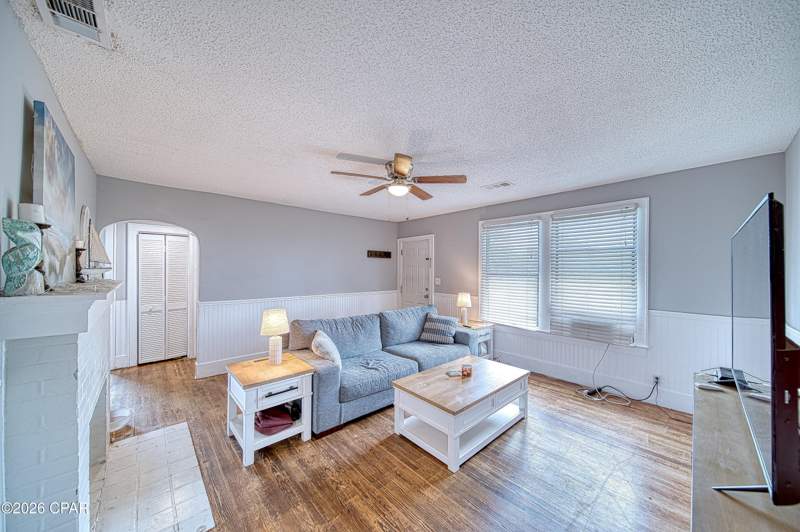 4 bedroom SingleFamilyResidence at 408 N Macarthur Avenue, Bunkers Cove, Panama City — photo 4