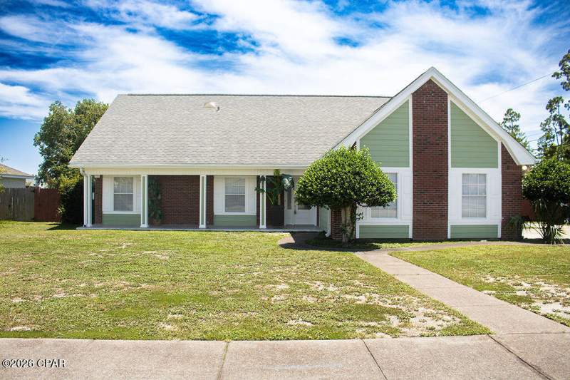 5 bedroom SingleFamilyResidence at 6800 Forsythe Drive, Callaway Point, Panama City — photo 2