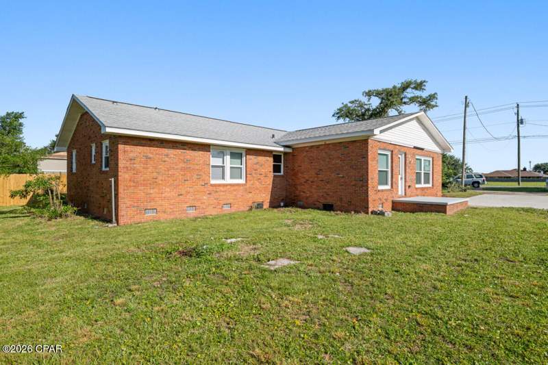 5 bedroom SingleFamilyResidence at 5312 Hickory Street, Hickory Manor, Panama City — photo 2
