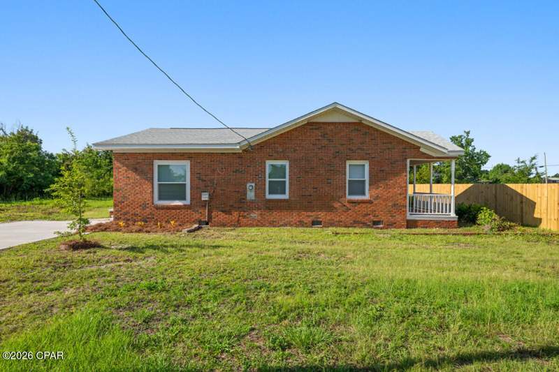 5 bedroom SingleFamilyResidence at 5312 Hickory Street, Hickory Manor, Panama City — photo 3