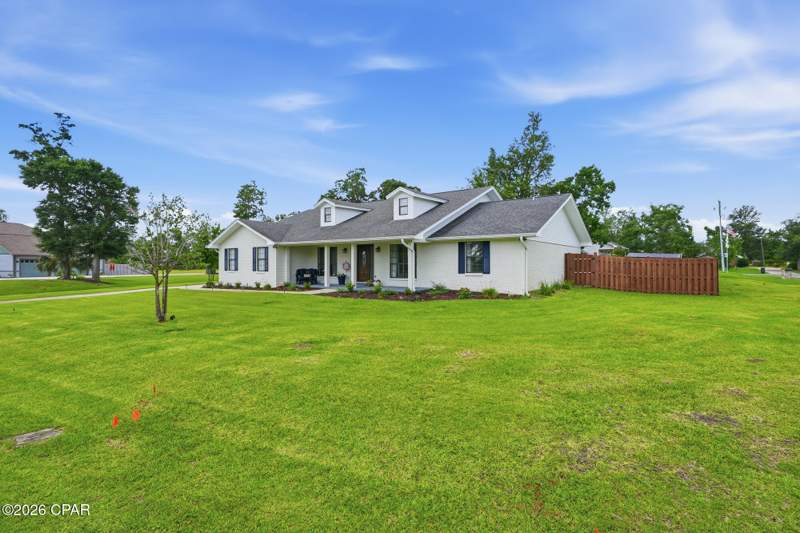 4 bedroom SingleFamilyResidence at 5108 Deep Bayou Drive, Spikes Addto Highpoint, Panama City — photo 2