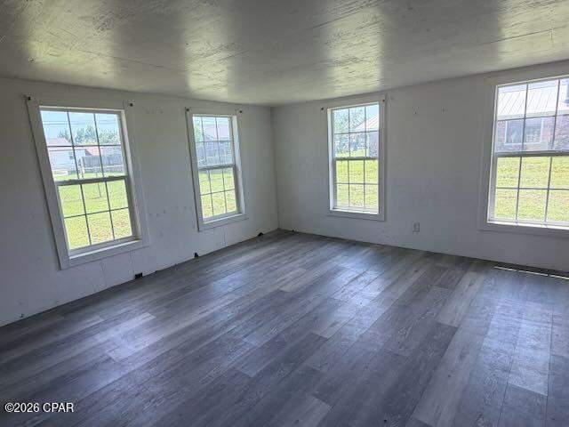 3 bedroom SingleFamilyResidence at 211 N Berthe Avenue, Hannover Estates, Panama City — photo 5