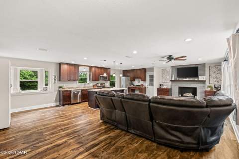 102 Kentucky Avenue, Lynn Haven FL - photo 6 of 43