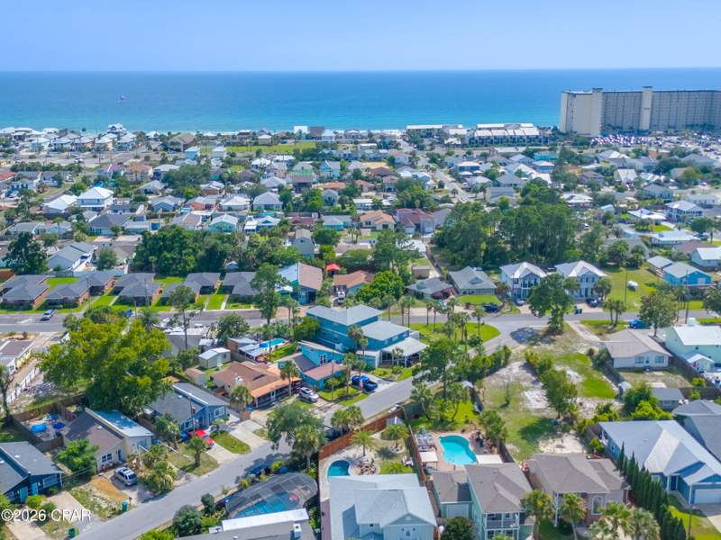 8 bedroom Triplex at 5612 Hilltop Avenue A-C, Biltmore Beach 1st Add, Panama City — photo 5