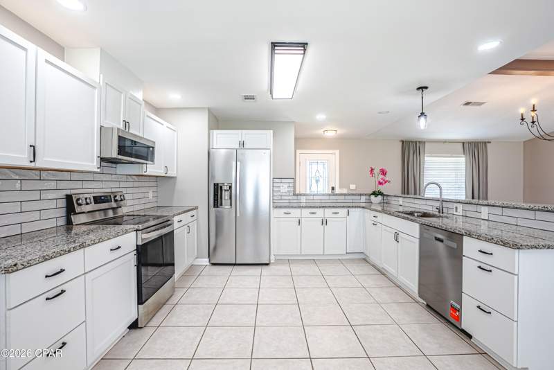 3 bedroom SingleFamilyResidence at 924 Agnes Scott Circle, Forest Hills Unit 3, Panama City — photo 4