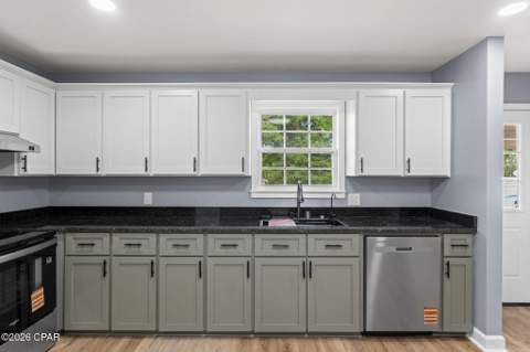 1025 Edison Avenue, Alford FL - photo 13 of 31