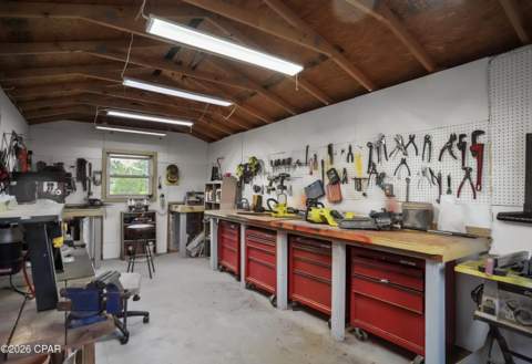 6532 Waverly Street, Youngstown FL - photo 6 of 67