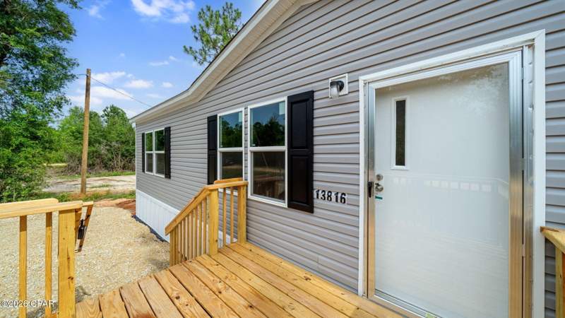 4 bedroom ManufacturedHome at 13816 Mallard Avenue, Caravana Manor 2nd Sec, Fountain — photo 5