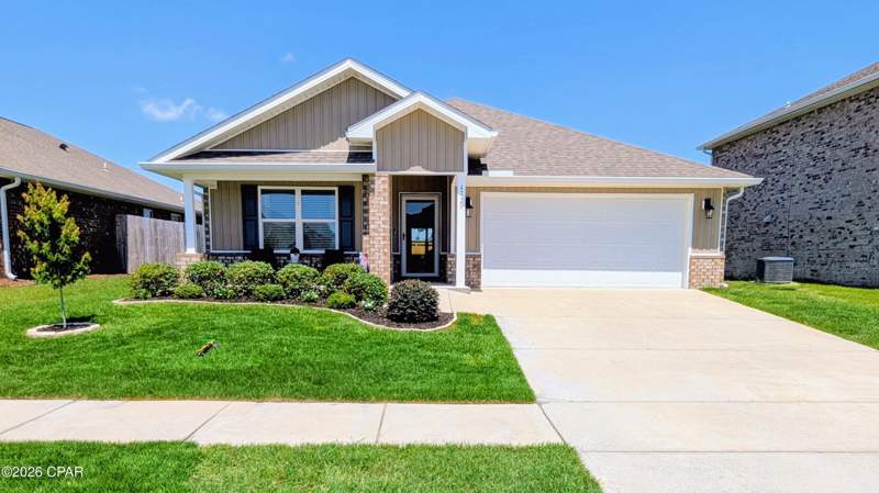 4 bedroom SingleFamilyResidence at 4720 Firefly Lane, Titus Park, Panama City — photo 1