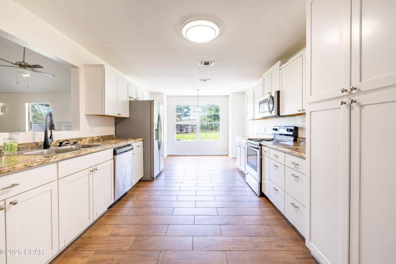 5 bedroom SingleFamilyResidence at 7300 Rodgers Drive, Callaway Point, Panama City — photo 4