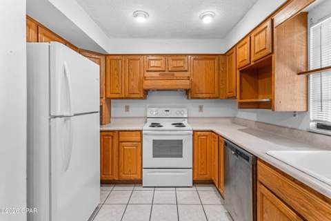 1804 Ulmer Lane, Chipley FL - photo 7 of 38