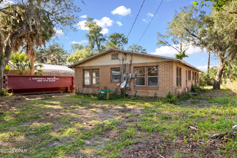 3 bedroom SingleFamilyResidence at 4002 W 17th Street, Bayview Add, Panama City — photo 4
