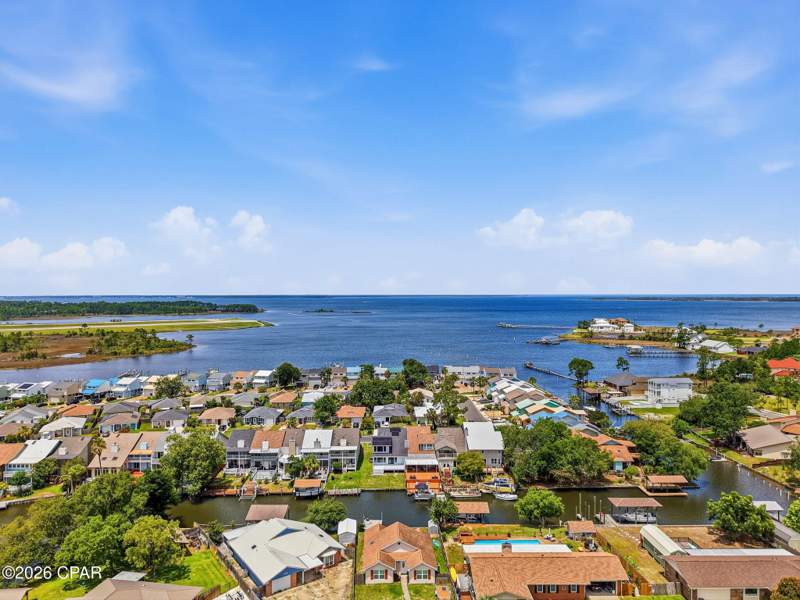 4 bedroom Attached at 1319 Capri Drive, Venetian Villa, Panama City — photo 4