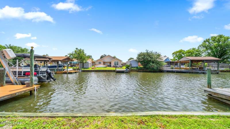 4 bedroom Attached at 1319 Capri Drive, Venetian Villa, Panama City — photo 5
