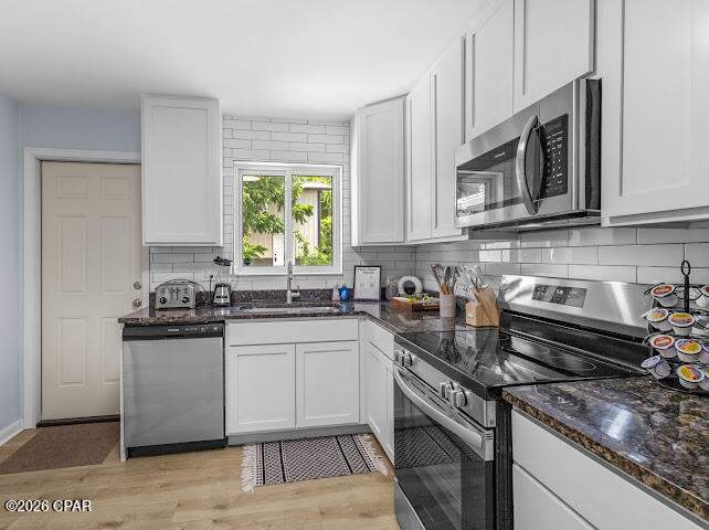 3 bedroom SingleFamilyResidence at 709 W 5th Street, Lynn Haven, Lynn Haven — photo 3